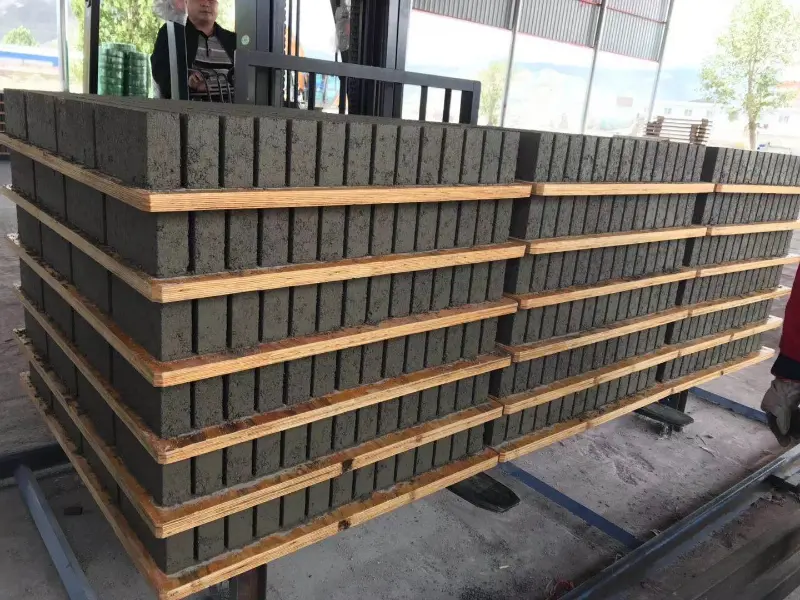 Fully Automatic Brick Making Machine